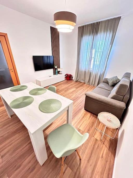 Soleo Guesthouse Монца Экстерьер фото