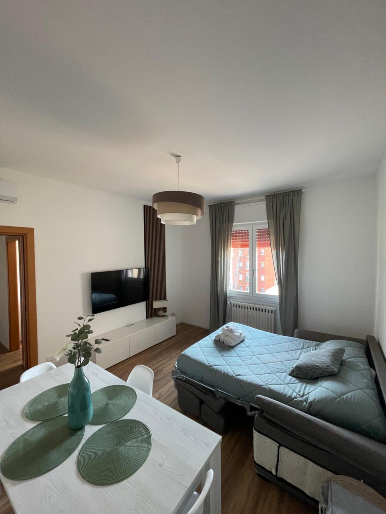 Soleo Guesthouse Монца Экстерьер фото