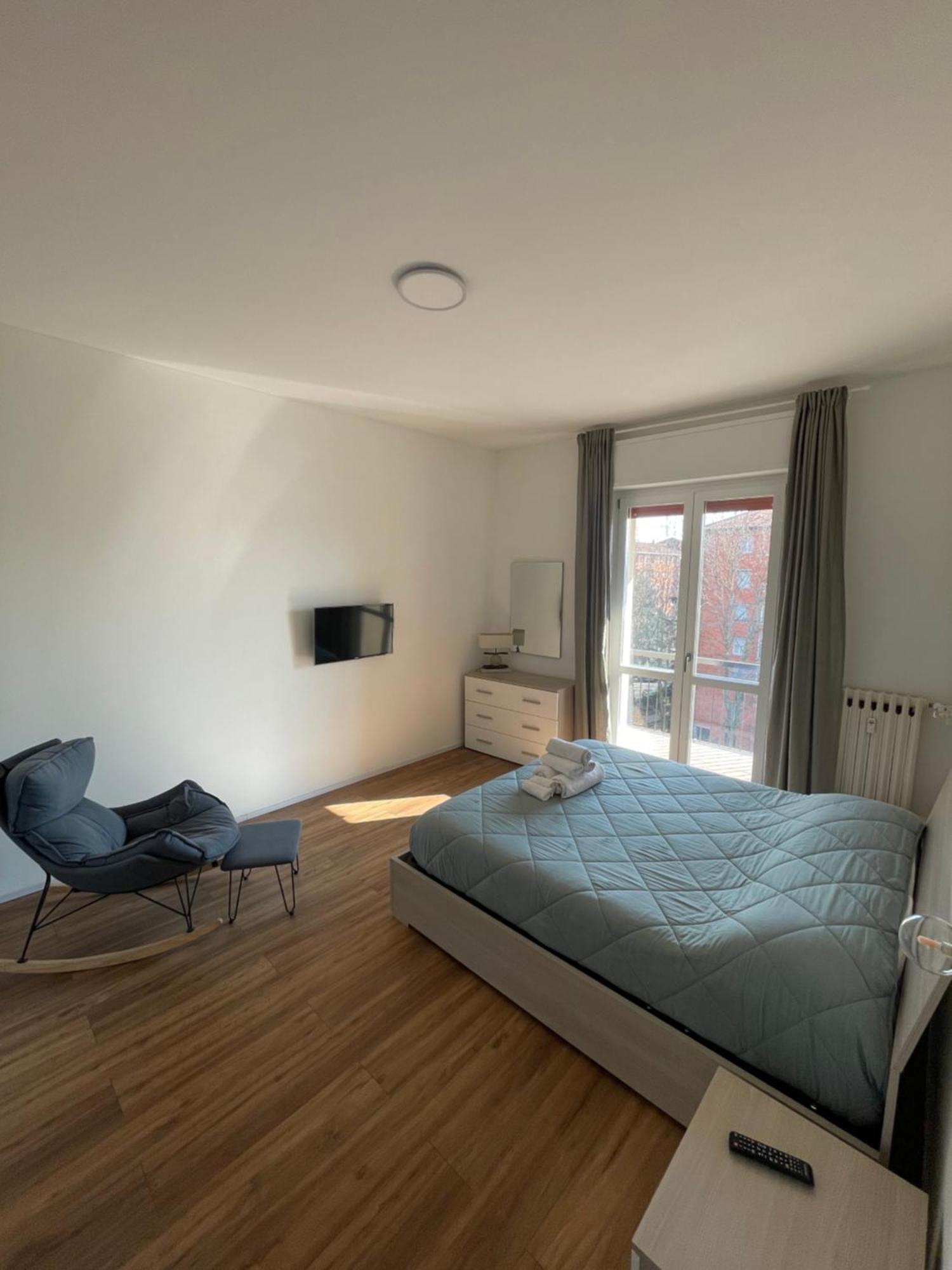 Soleo Guesthouse Монца Экстерьер фото